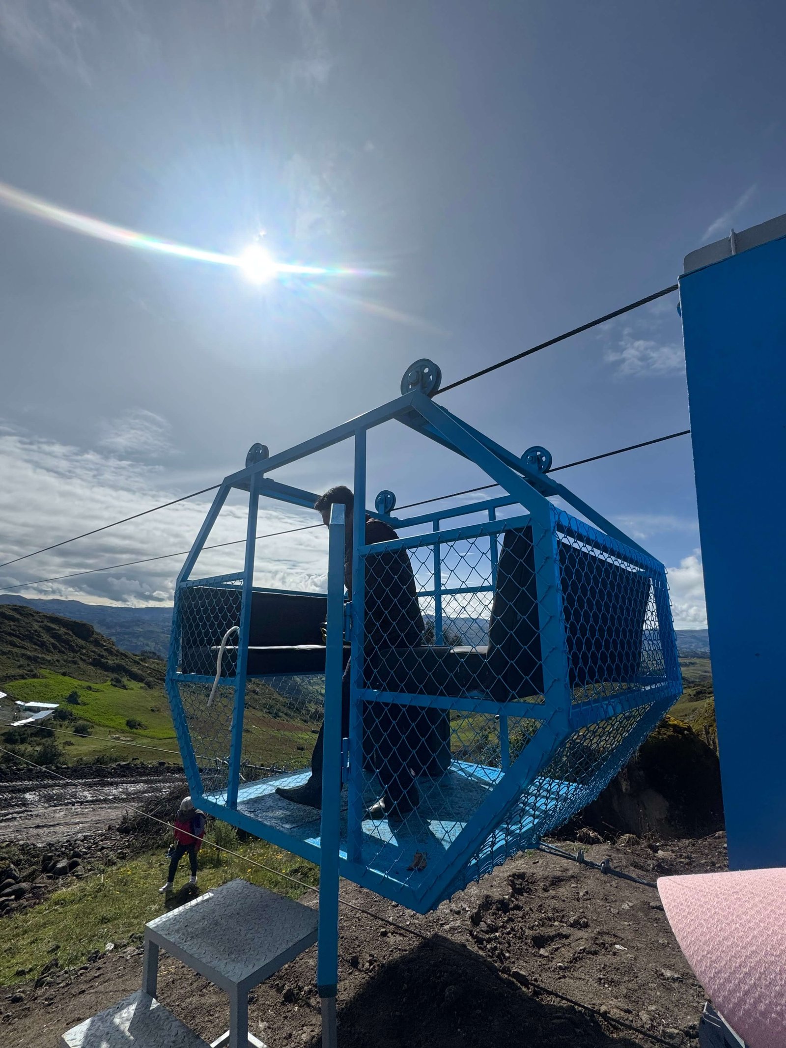 Sistema Huaro de transporte por cable y teleféricos rurales